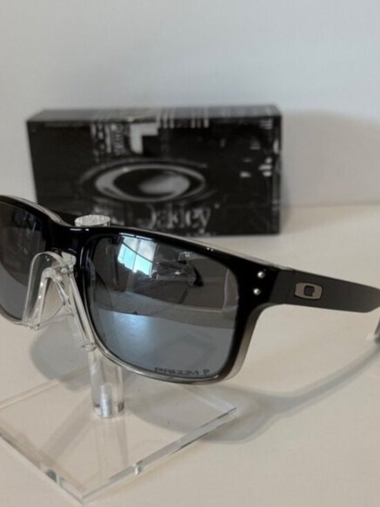 Oakley Other - Oakley Holbrook Two Tone Polished Dark Ink Fade 9102 POLARIZED Silver
